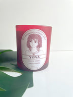 Bougie parfumée YONA • Cerise noire & Eau d'ambre • Photocard offerte 🍒